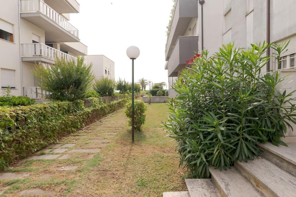 Appartamento Incantevole 2 Fronte Mare Villa Rosa Di Martinsicuro Eksteriør billede